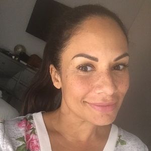 Meet your Posher, Toni/leanne